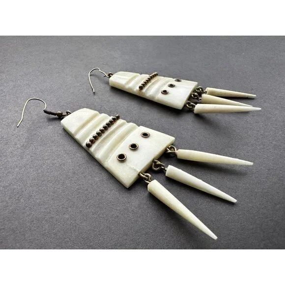 African Ethnic Plastic Dangle Drop Earrings - Picture 2 of 3